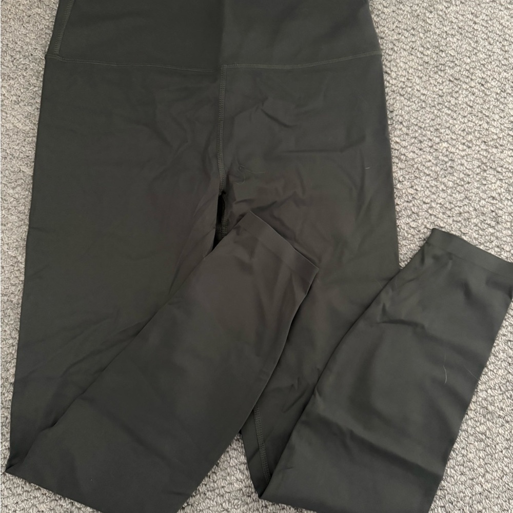 Sleek Black Women's Leggings